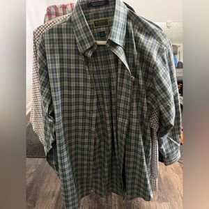 Men’s long sleeve dress shirt button up